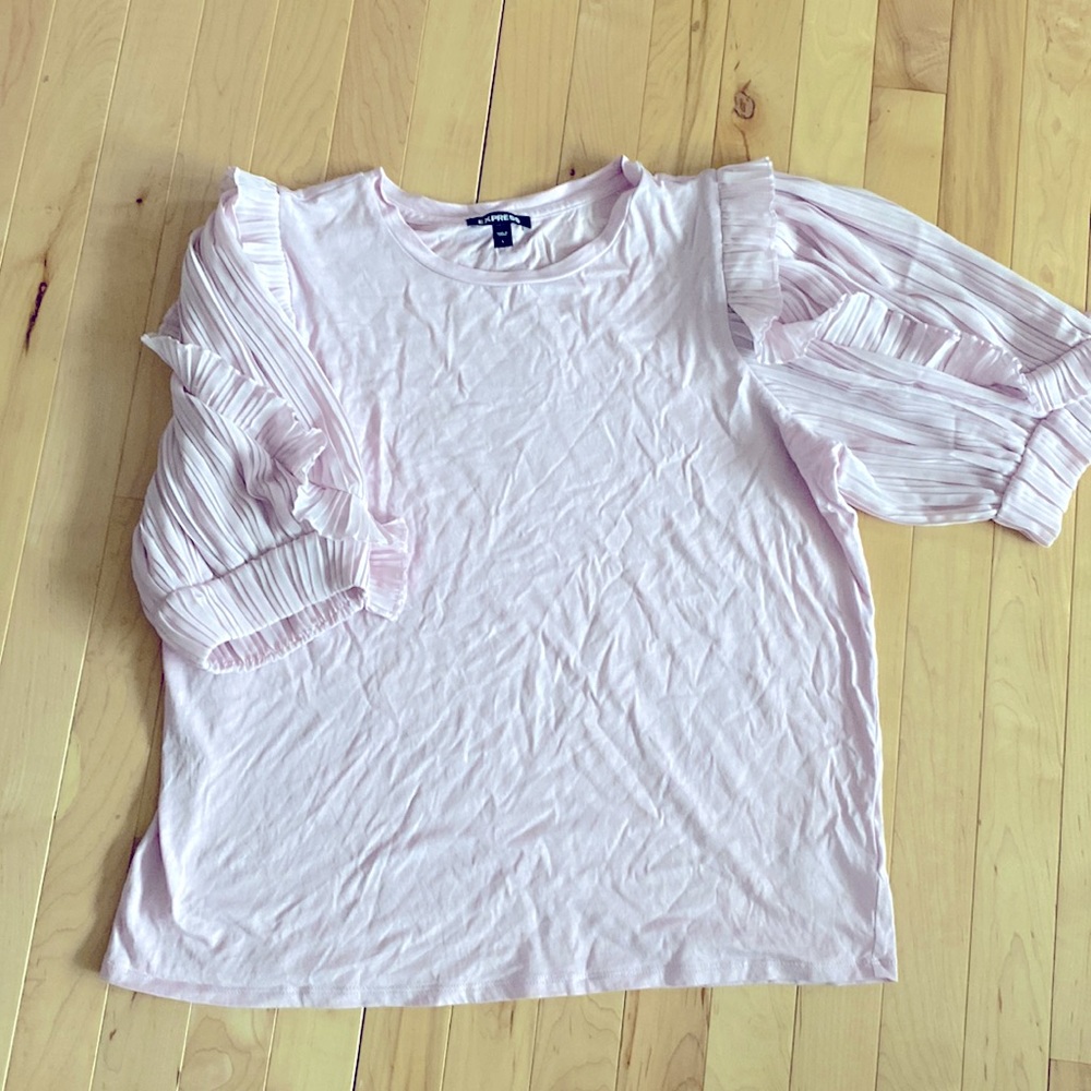 Express Volume Sleeve Top